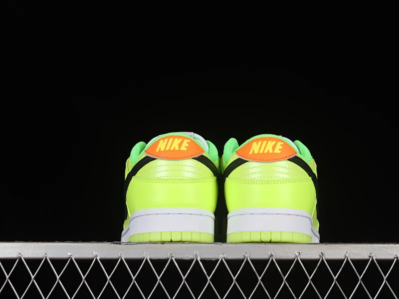 All categories Nk SB Dunk series Nk SB Dunk Low low-top sneakers Nk Dunk Low "Glow In The Dark" fluorescent green SB low-top sports and leisure sneakers FJ4610-702